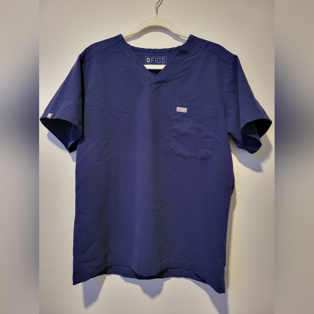 Used MEN'S Figs scrub top
